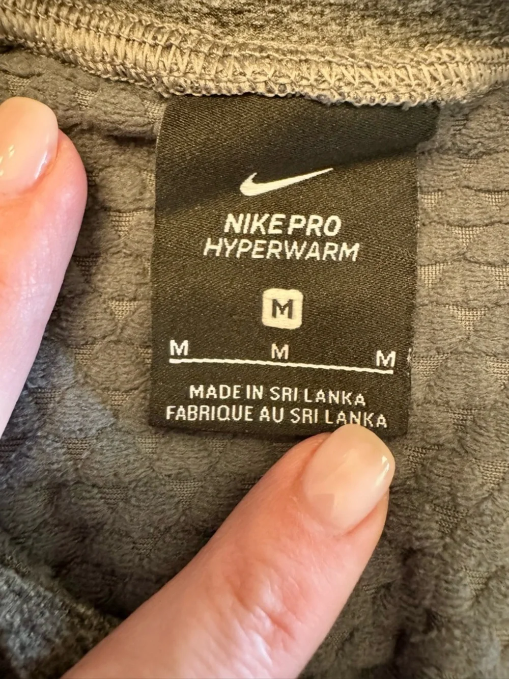 Nike Pro Hyperwarm Women’s Thermal Pullover Hoodie‎ - Gray Size M